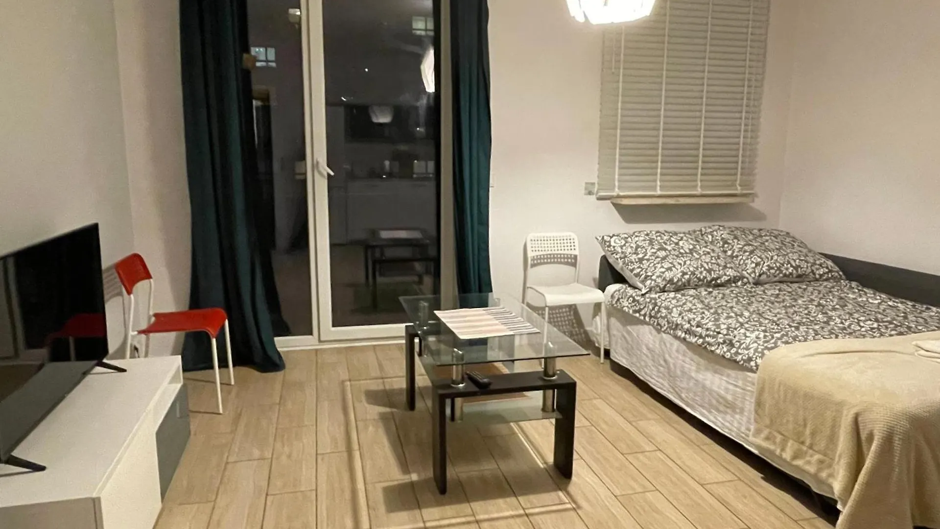 Cybernetyki2 Inn Near Airport Warszawa Pensjonat
